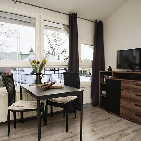 Im Zentrum Gelegene 2-raum-wohnung - Haus Rugier 03